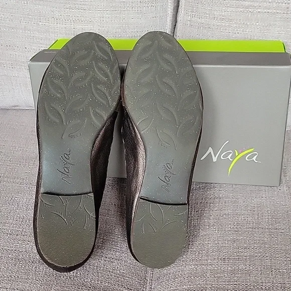 Brown Flat - Picture 3 of 5